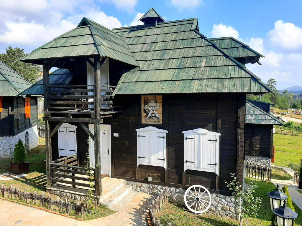 wooden-cottage-accommodation-four-person