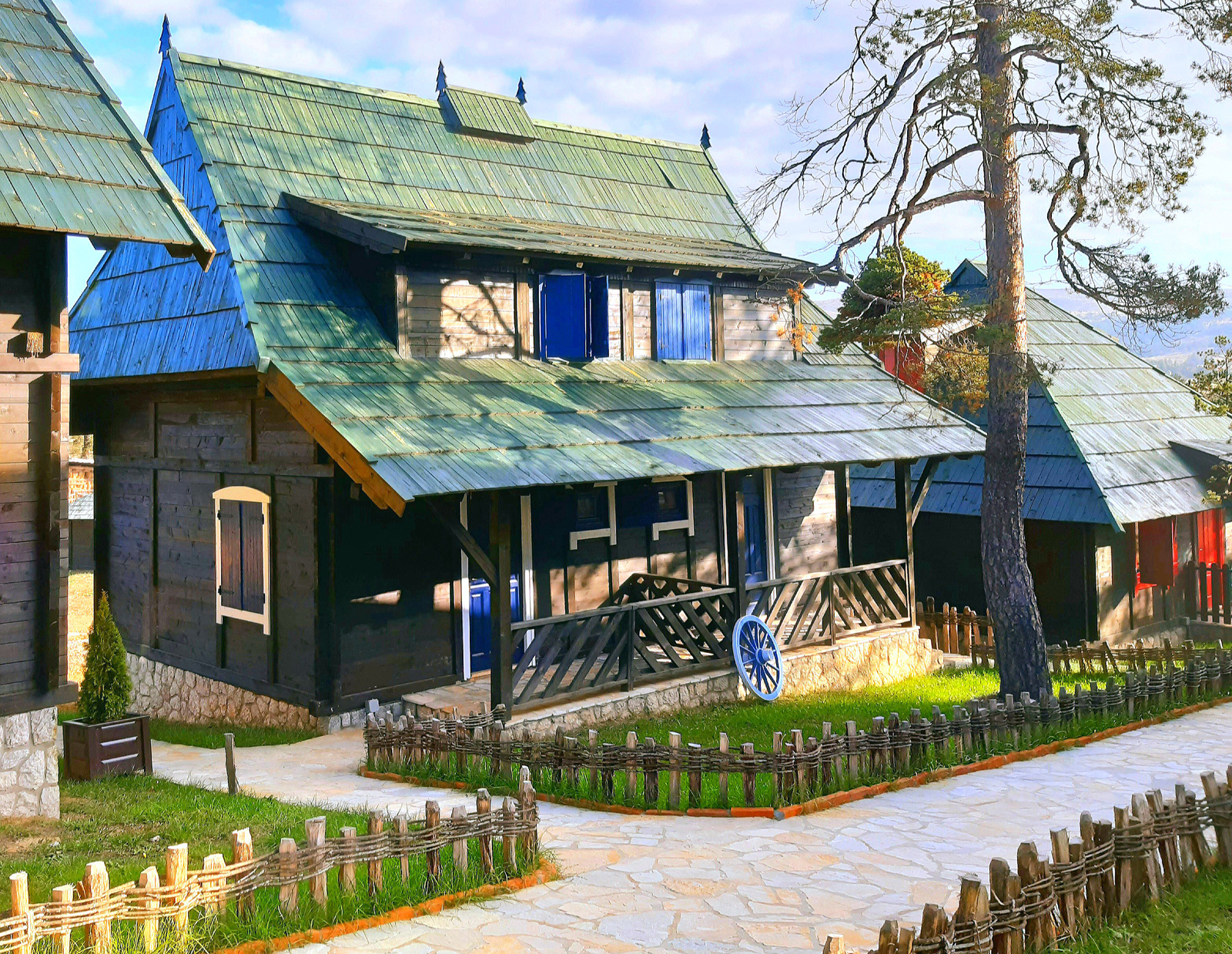 wooden-cottage-accommodation-zlatibor